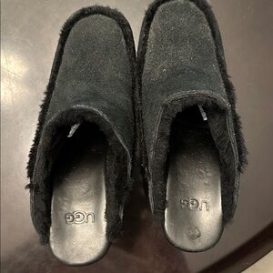 UGG women's Black Suede clogs